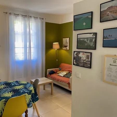 P3, 2 Bedrooms, Quiet, Center Apartment Montpellier