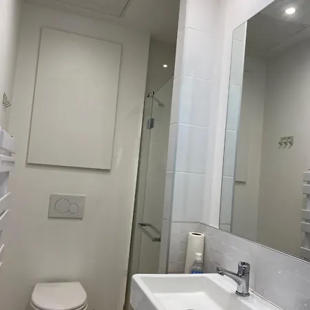 P3, 2 Bedrooms, Quiet, Center